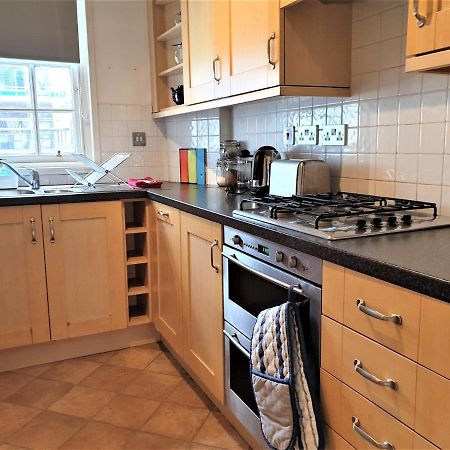爱丁堡Canongate - Spacious And Historic 2 Bed Flat On Royal Mile公寓 外观 照片