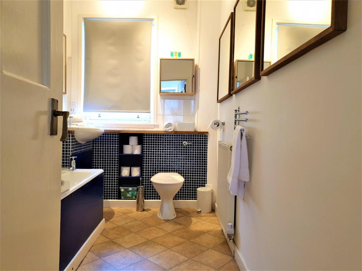Canongate - Spacious And Historic 2 Bed Flat On Royal Mile 爱丁堡 外观 照片